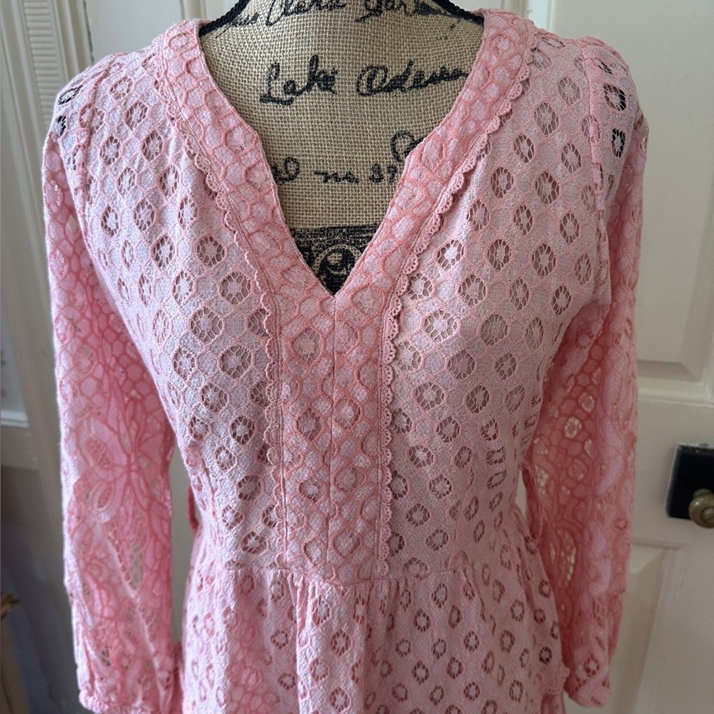 Roller Rabbit Peach Viscose Blend Fabric
Never worn tag missing new no tag